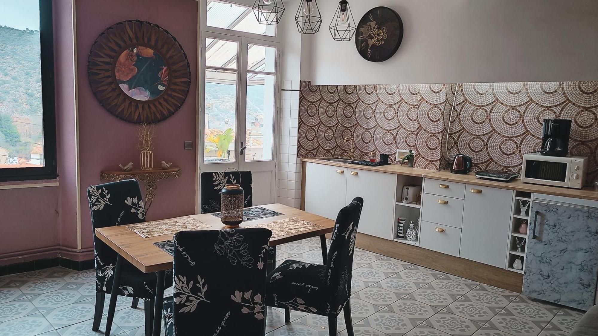 Bed and Breakfast A L' Estiu Latour-de-France Esterno foto