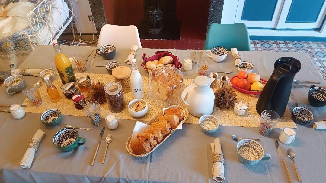 Bed and Breakfast A L' Estiu Latour-de-France Esterno foto
