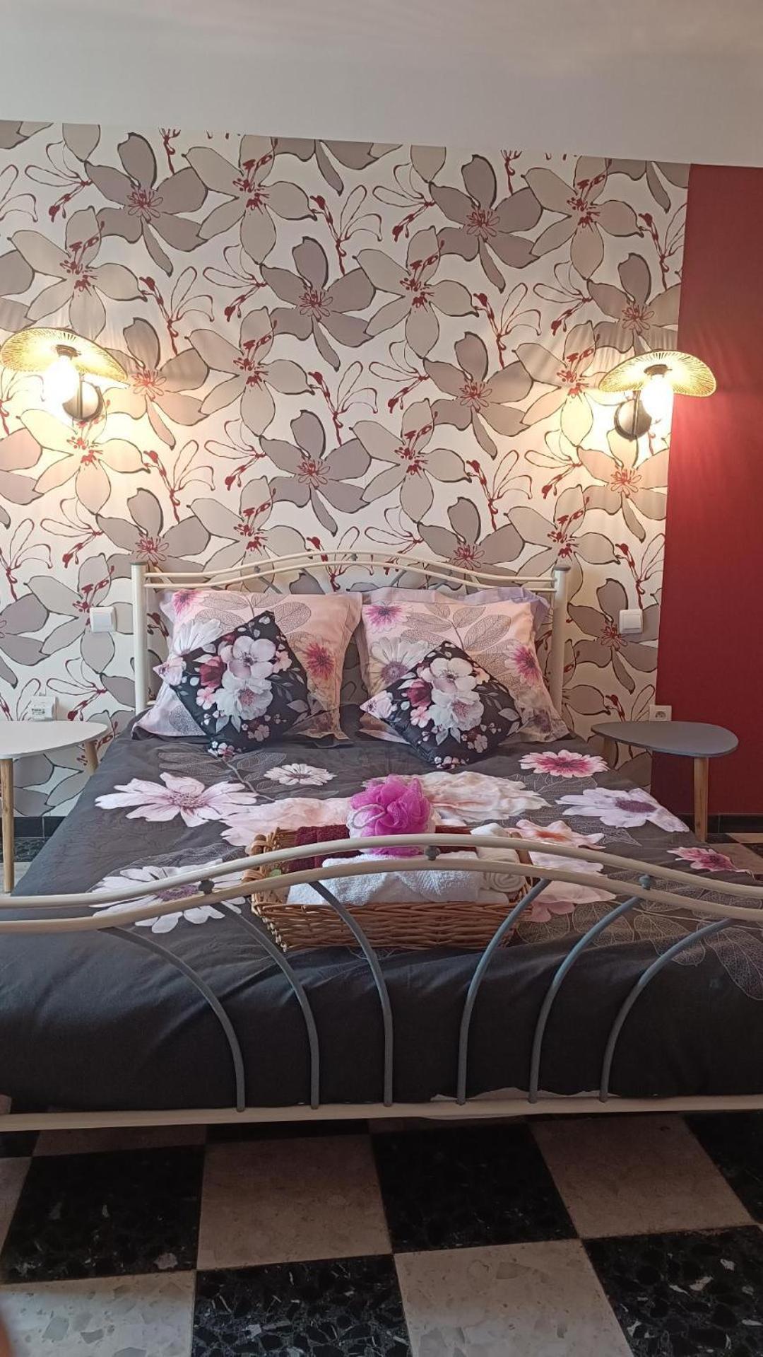 Bed and Breakfast A L' Estiu Latour-de-France Esterno foto